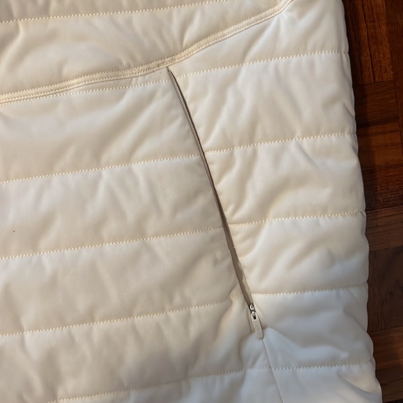 Lululemon White Pullover sz 2 - Picture 3 of 8
